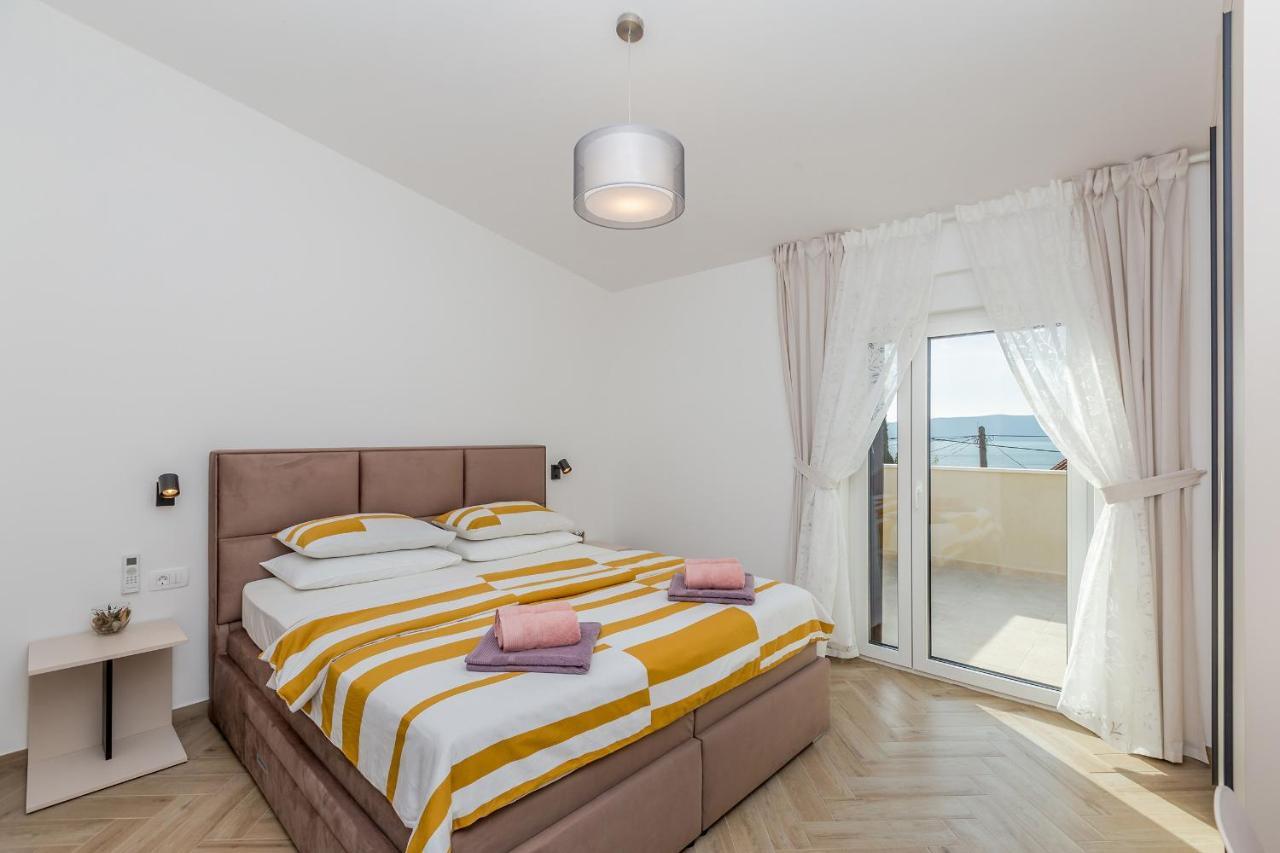 Holiday House Villa Andro Pinezići エクステリア 写真