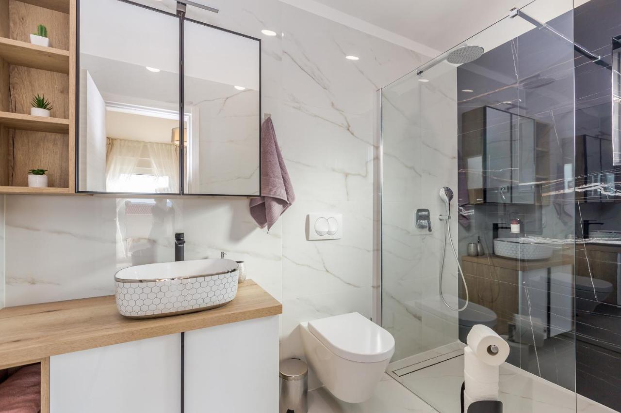 Holiday House Villa Andro Pinezići エクステリア 写真