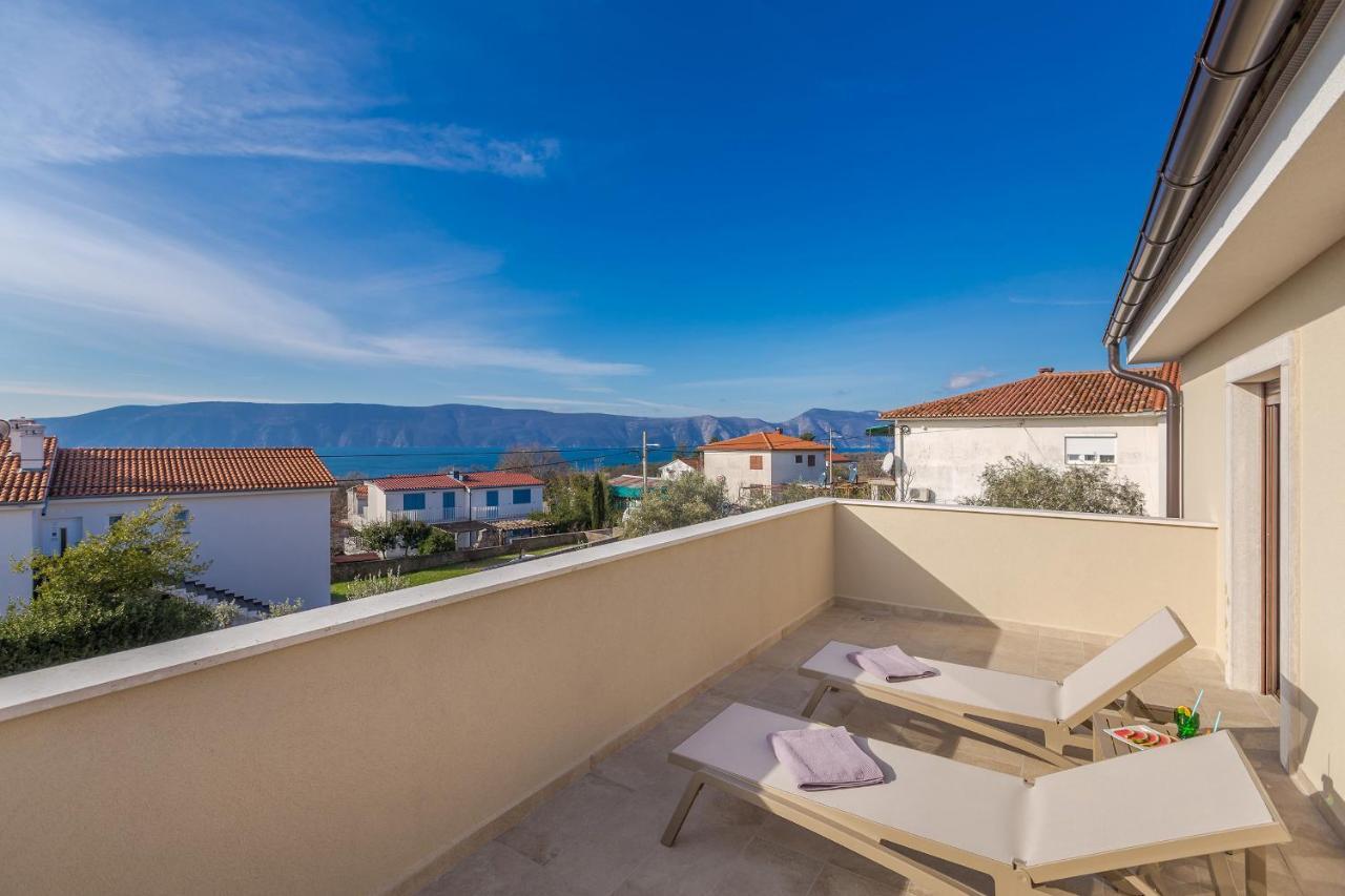 Holiday House Villa Andro Pinezići エクステリア 写真